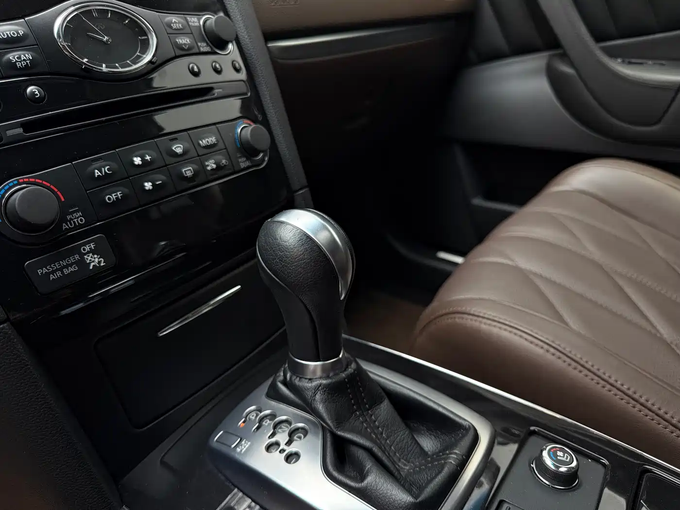 Infiniti FX 2011 2011 Model FX35 Gold Standard Edition