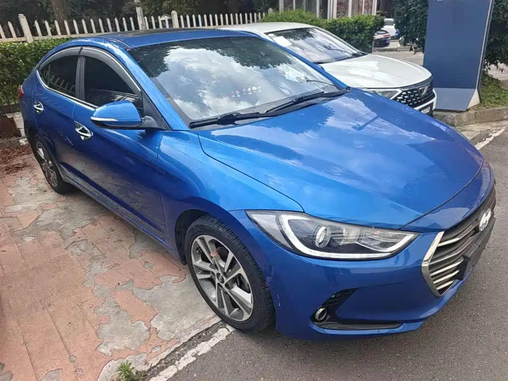 Hyundai Elantra 2016 Model 1.6L Automatic Smart Elite фото 4