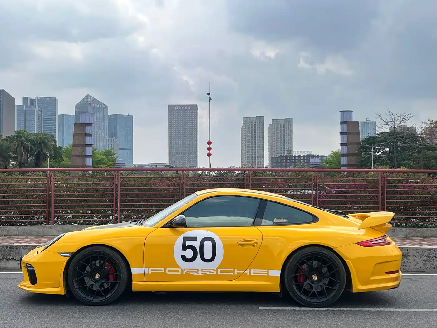Porsche 911 2010 Carrera 3.6L фото 8
