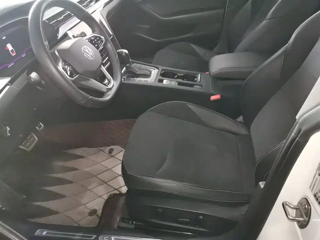 Volkswagen FAW-Volkswagen CC 2021 330TSI Dazzle Edition фото 15