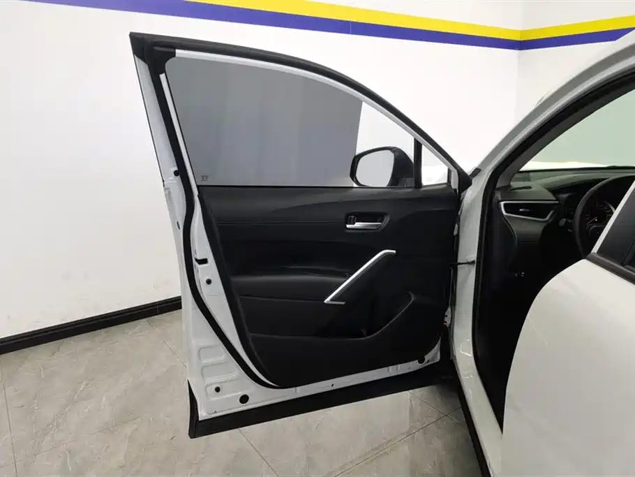 Toyota Corolla Cross 2022 2.0L Luxury Edition фото 7