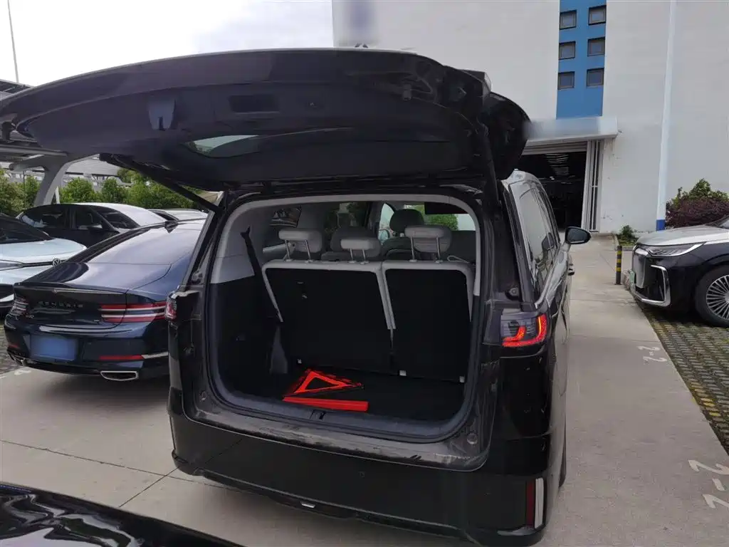 Voyah Auto Voyah Dreamer 2025 PHEV AWD Flagship Qian Kun Edition фото 15