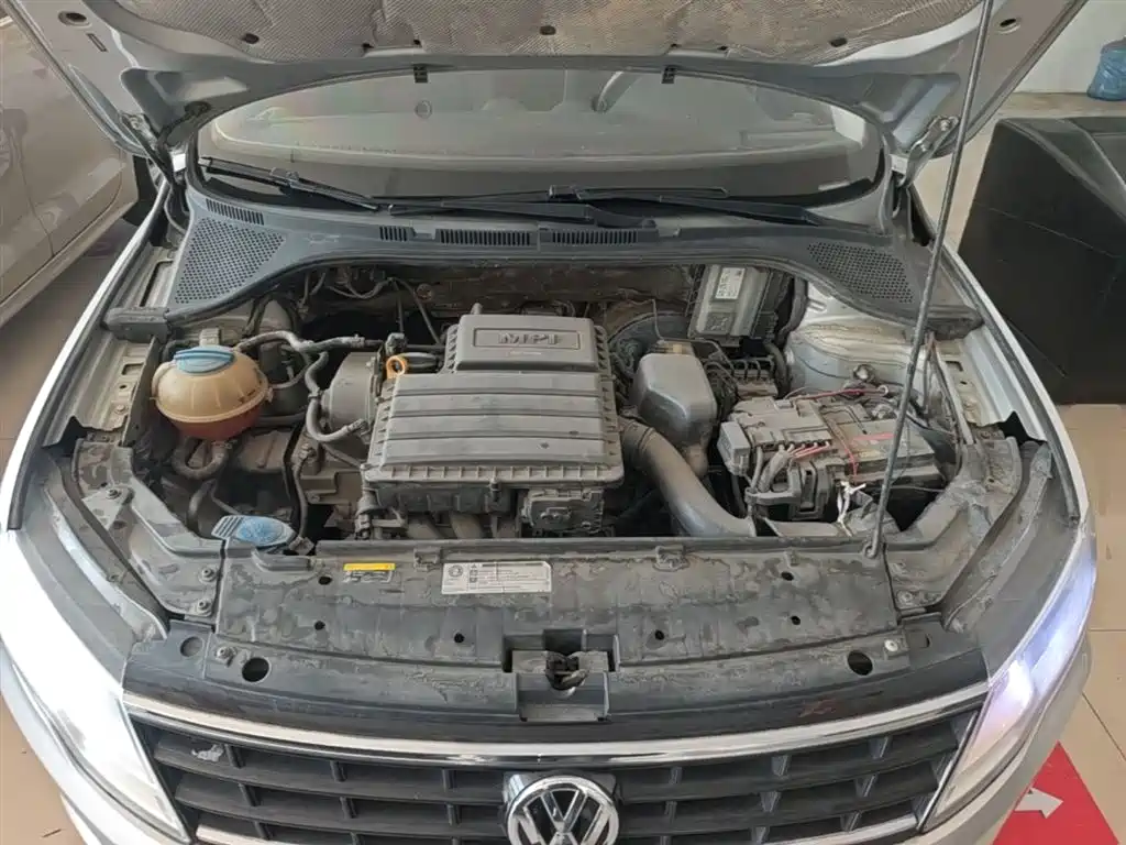 Volkswagen Jetta 2019 Dream Edition 1.5L Manual Fashion фото 20