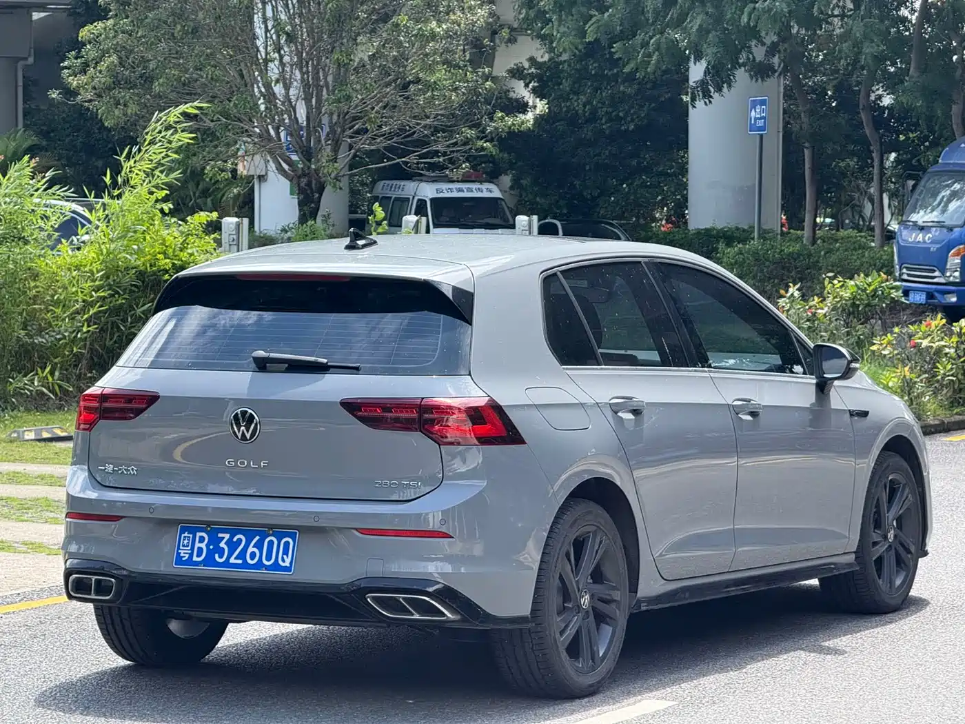 Volkswagen Golf 2023 Facelift 280TSI DSG R-Line Lite фото 9