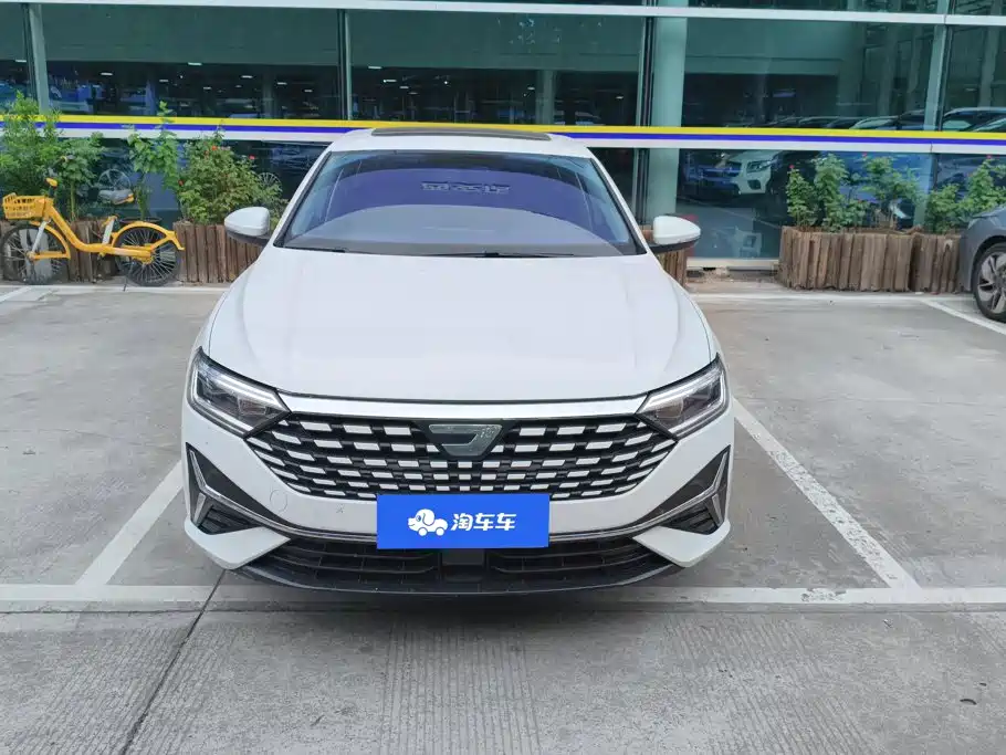 2025 Jetta VA7