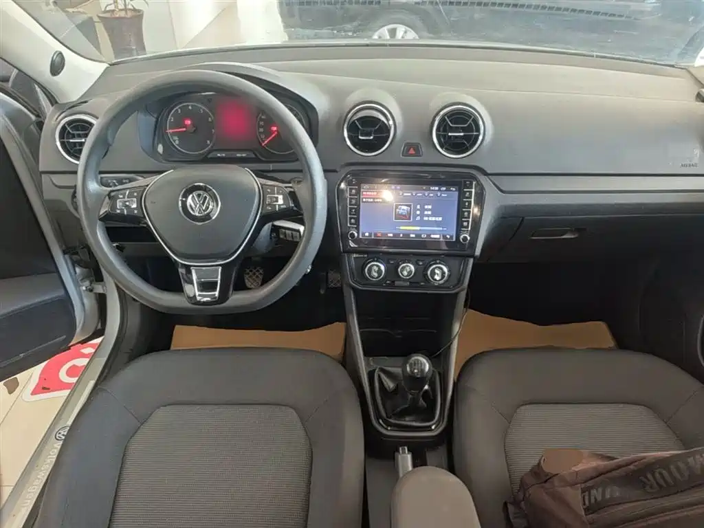 Volkswagen Jetta 2019 Dream Edition 1.5L Manual Fashion фото 10