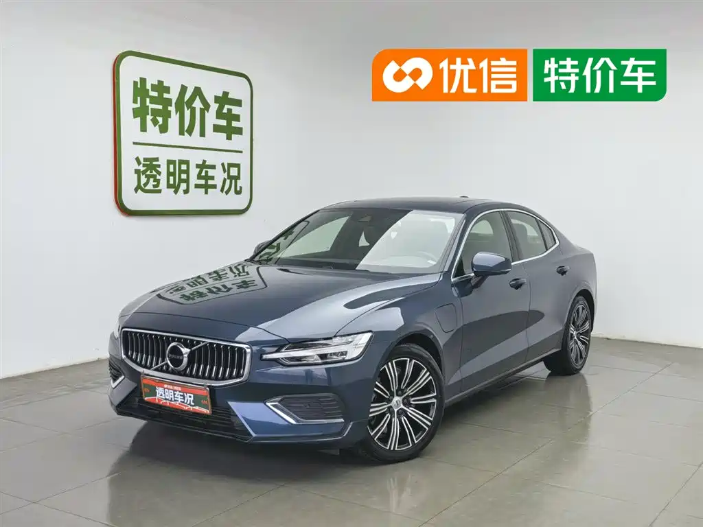 VOLVO S60 PLUG-IN HYBRID
