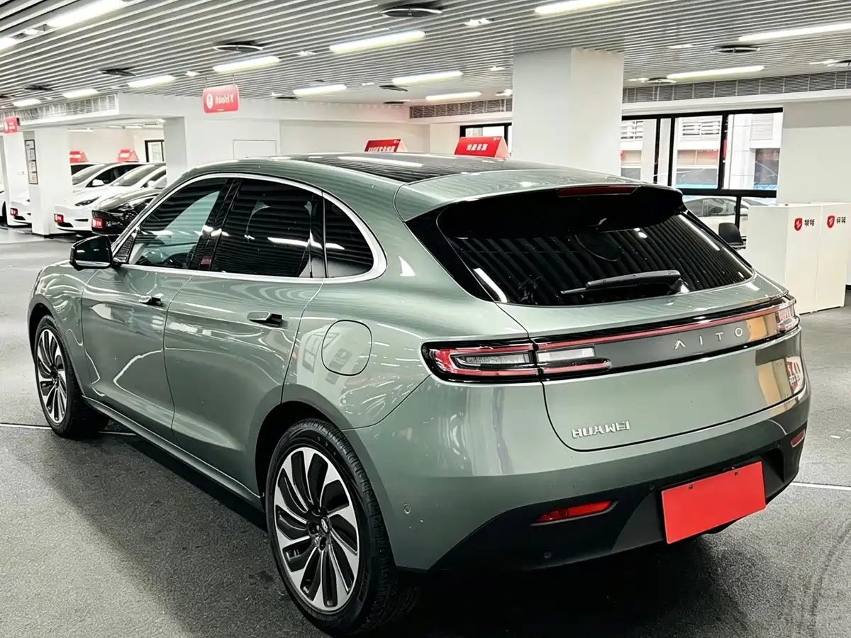 AITO Wenjie AITO M5 2022 Extended Range AWD Performance Edition фото 6