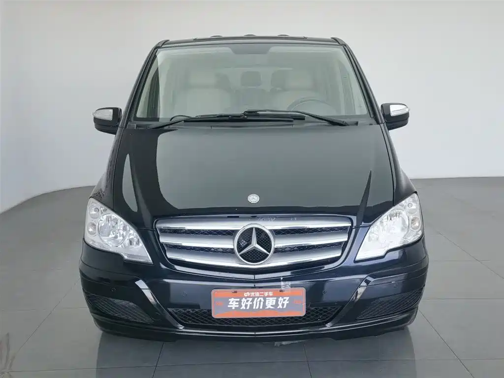 Mercedes-Benz Viano 2011 2.5L Luxury Edition фото 3