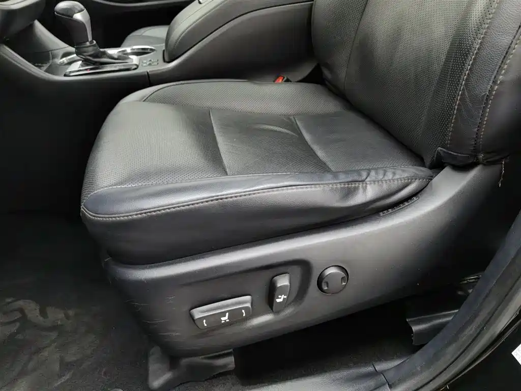 Toyota Highlander 2018 2.0T 4WD Luxury 7-seater China VI фото 20