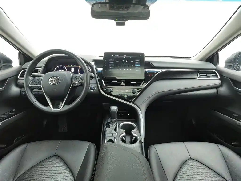 Toyota Camry 2021 2.5G Luxury Edition фото 5