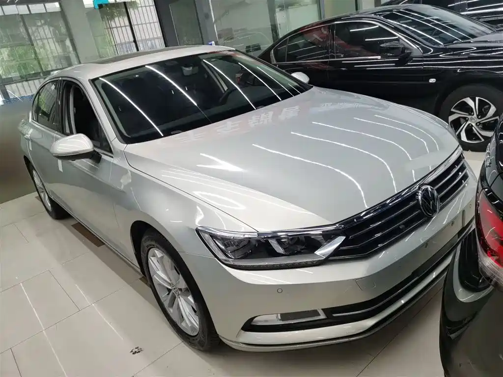 Volkswagen Magotan 2019 330TSI DSG Luxury China V фото 4