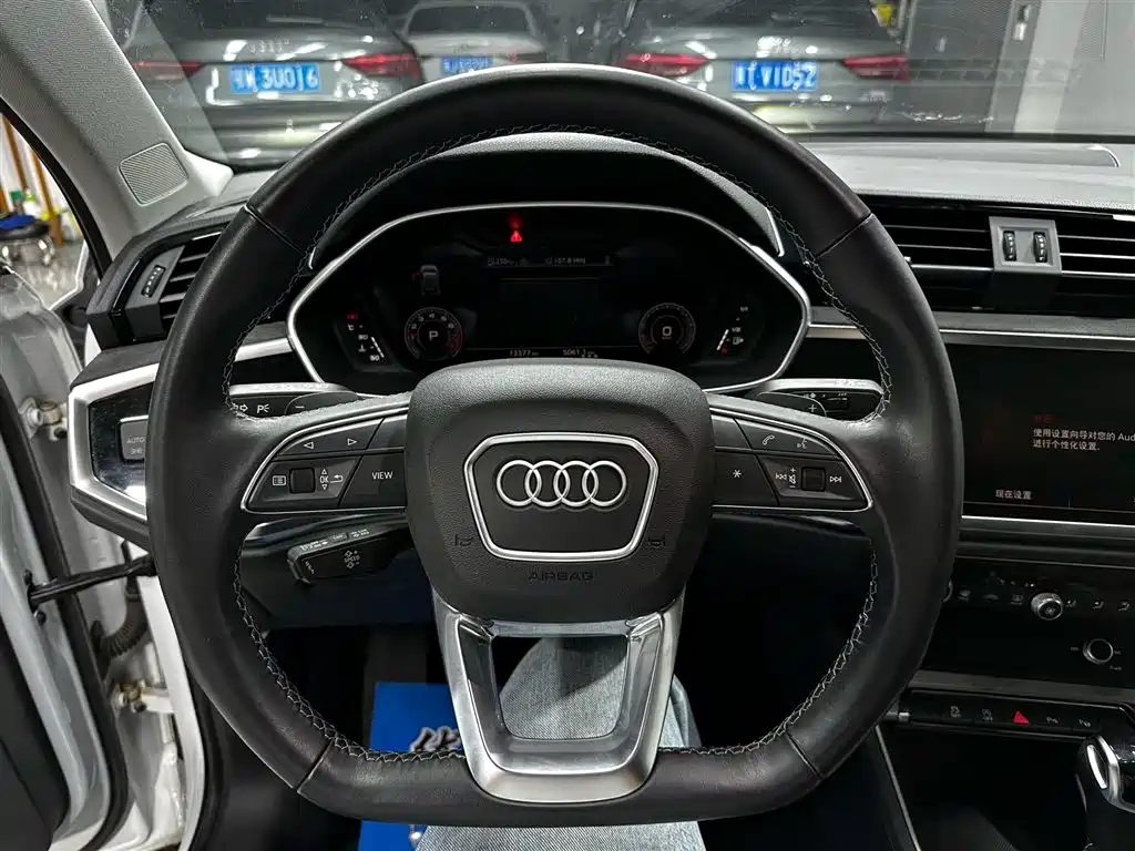 Audi Q3 2022 35 TFSI Fashion Dynamic фото 13