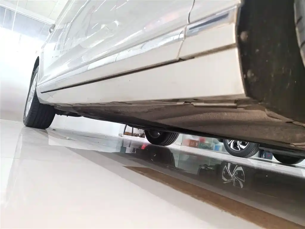 Volkswagen Magotan 2019 330TSI DSG Luxury China V фото 21