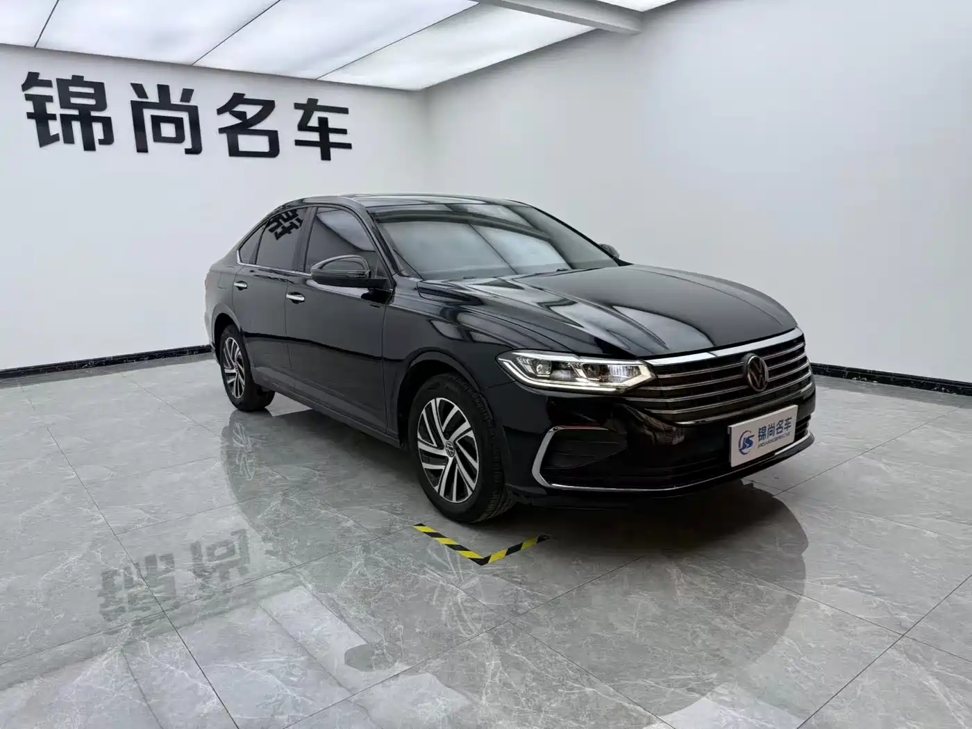 Volkswagen Lavida 2024 Model 300TSI DSG Full Comfort Edition фото 4
