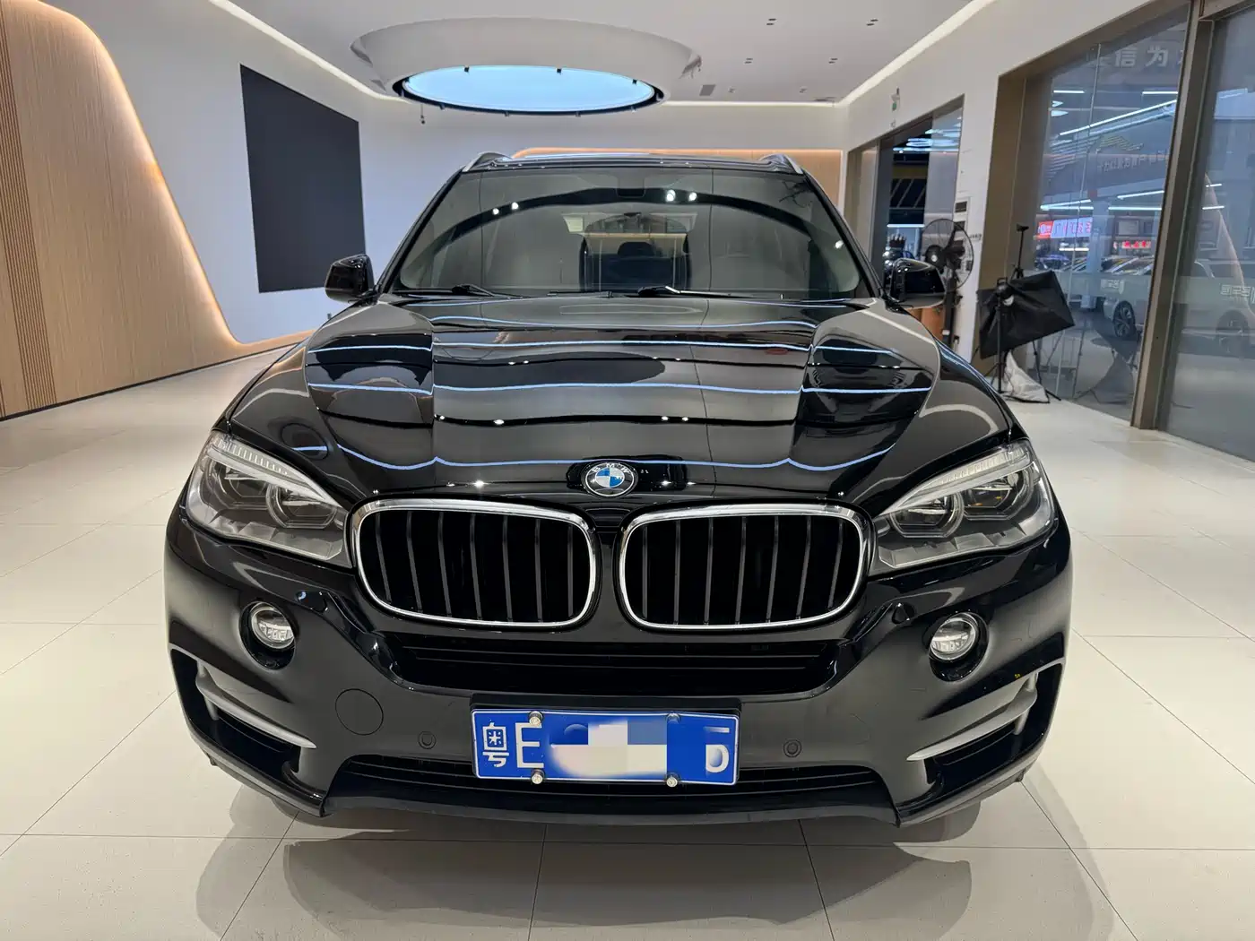 BMW X5 (Import) 2018 xDrive35i Elegant Model фото 2