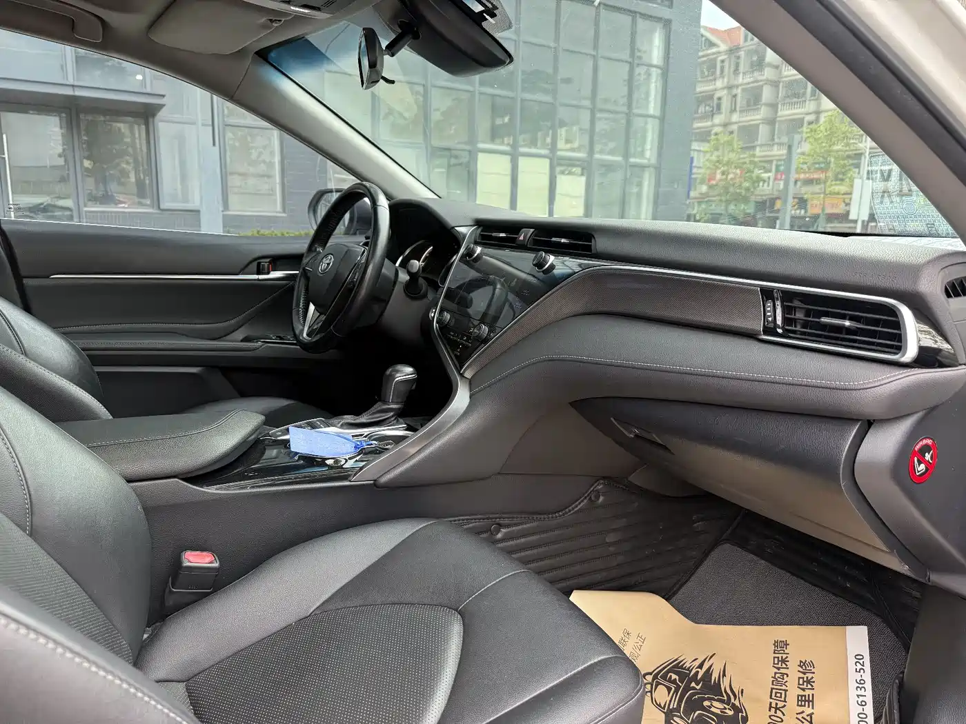 Фото 9 - Toyota Camry