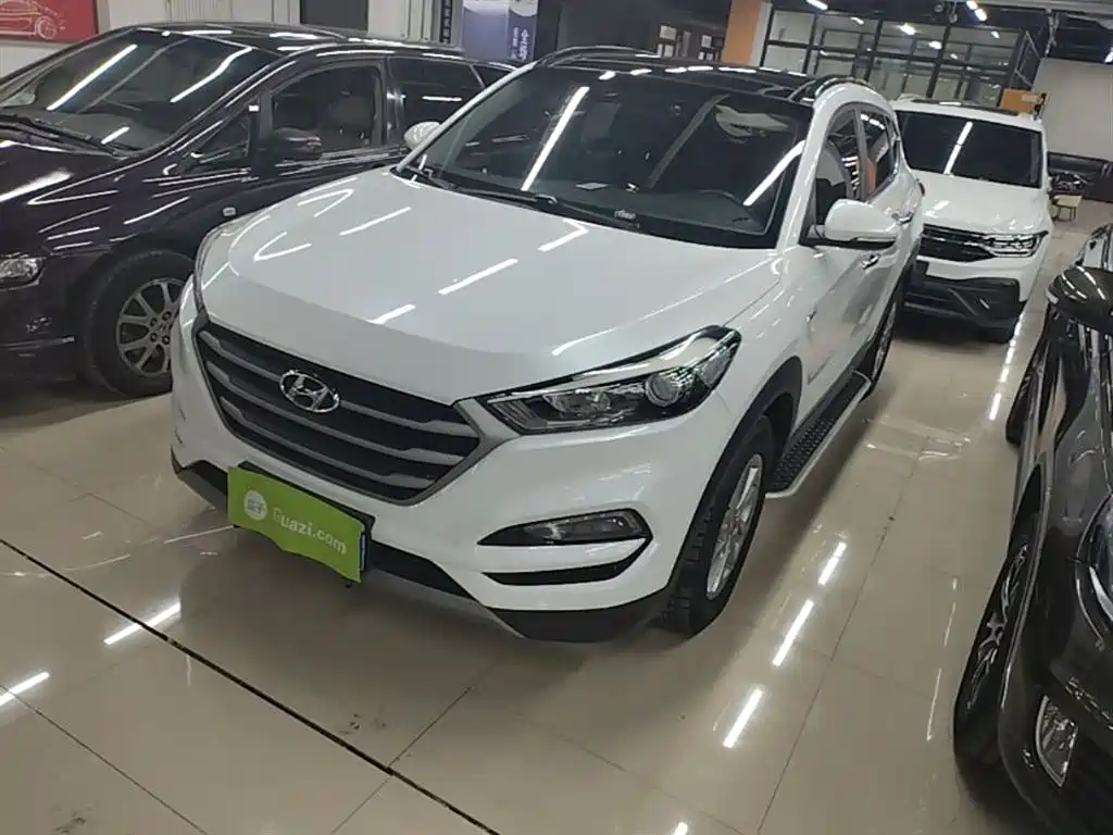Hyundai Tucson 2018 1.6T DCT 2WD 15th Anniversary Special Edition фото 2