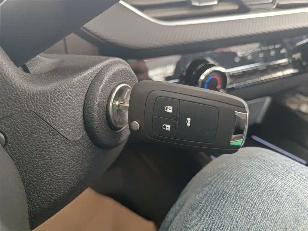 Chevrolet Monza 2024 1.5L Dual-Clutch Enjoyment Edition фото 9