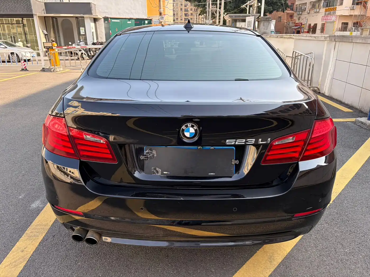 BMW 5 Series 2012 523Li Luxury фото 8