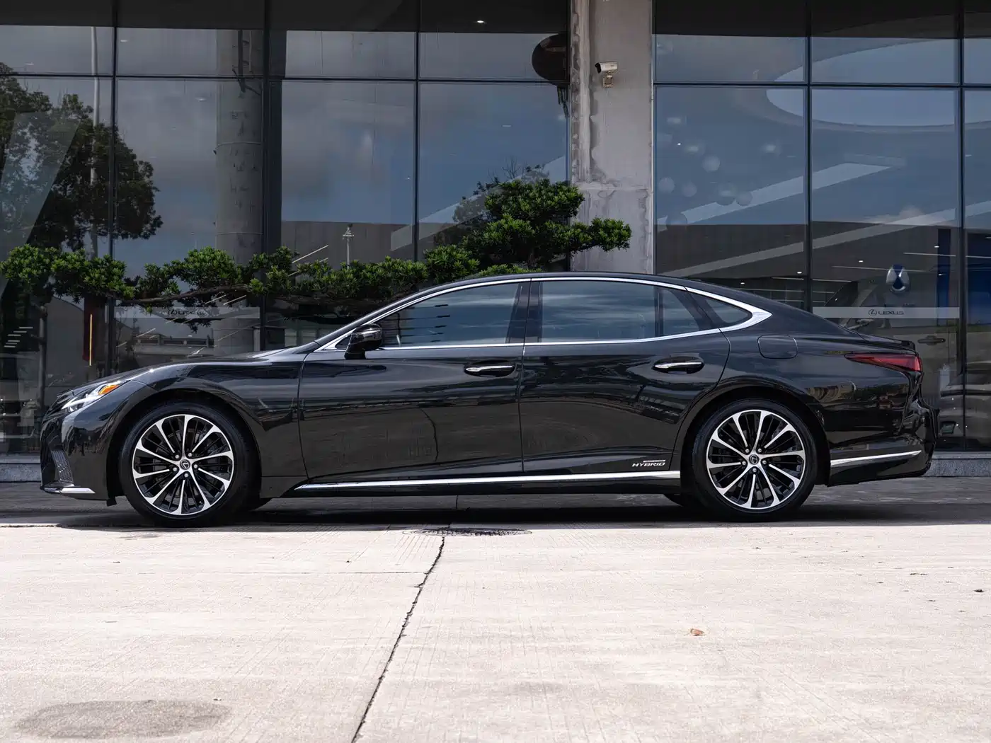 LEXUS LS