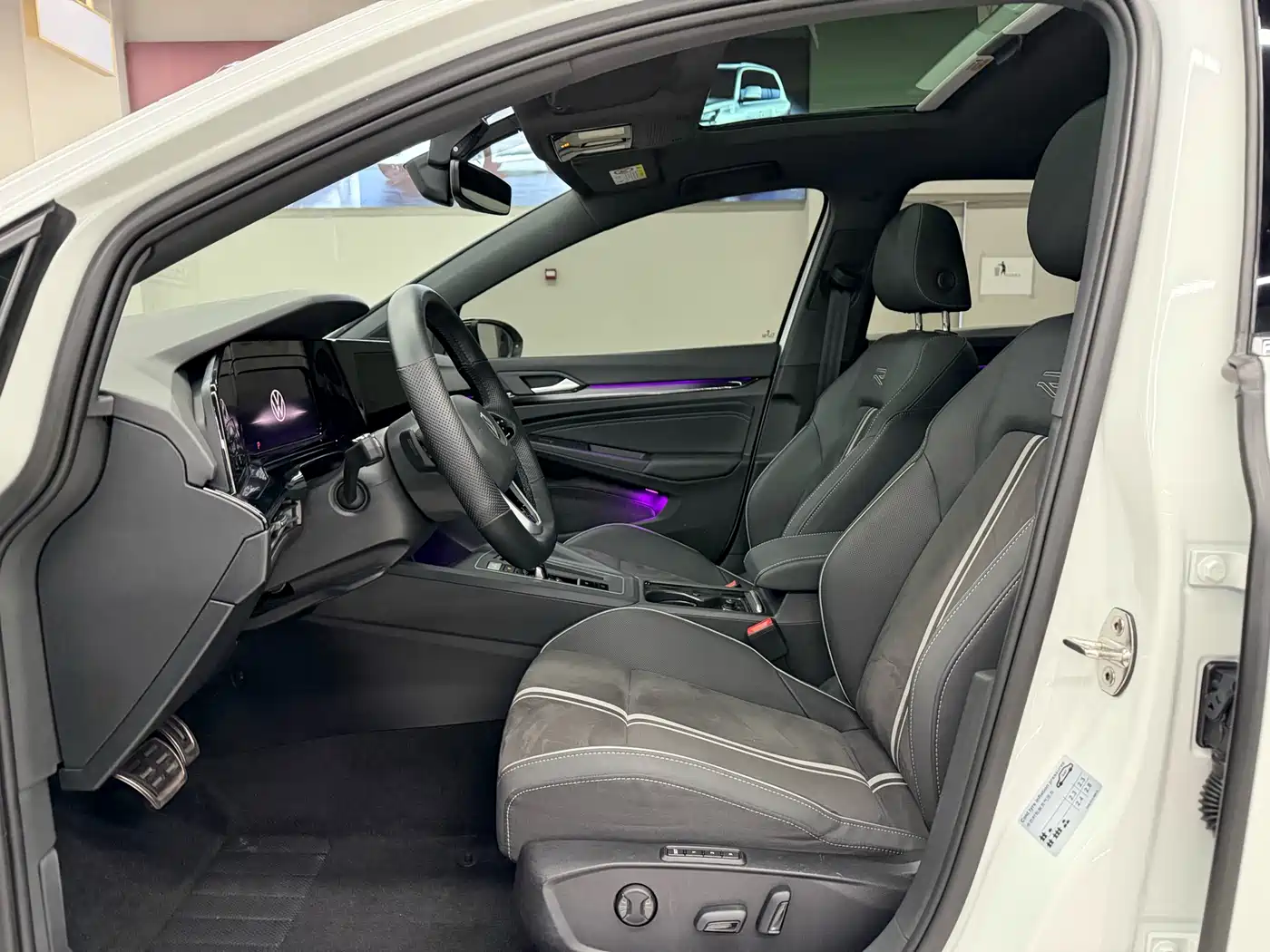 Volkswagen Golf 2023 280TSI DSG R-Line Lite фото 5