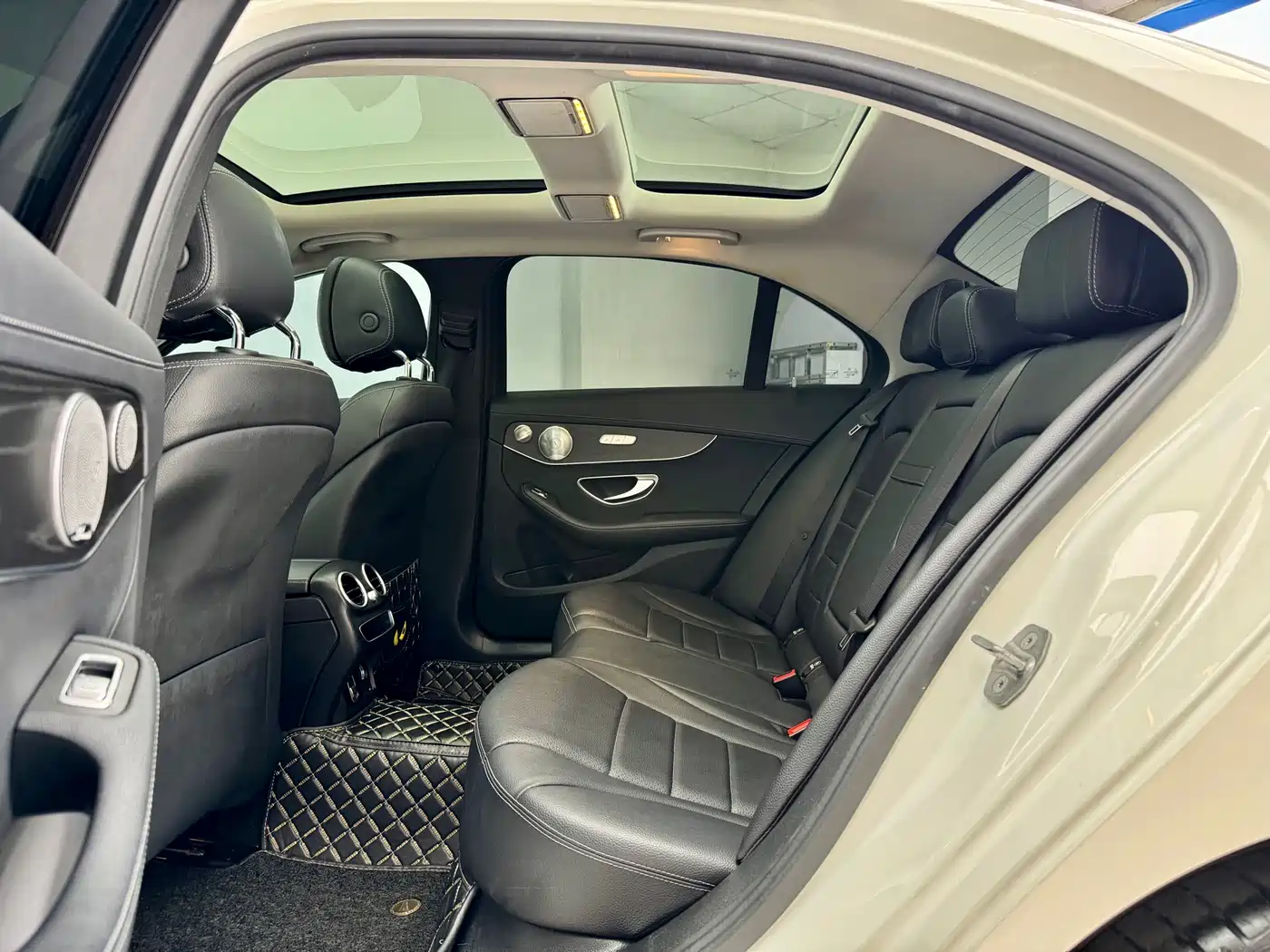 Mercedes-Benz C-Class 2021 C 260 L Sport Starry Exclusive Edition фото 10