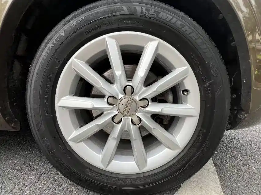 Фото 32 - Audi Q3