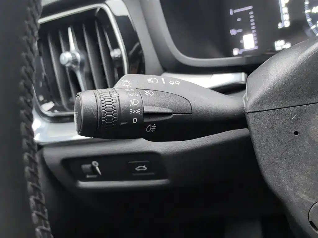 Volvo S60 2021 T4 Smart Elite Luxury фото 21