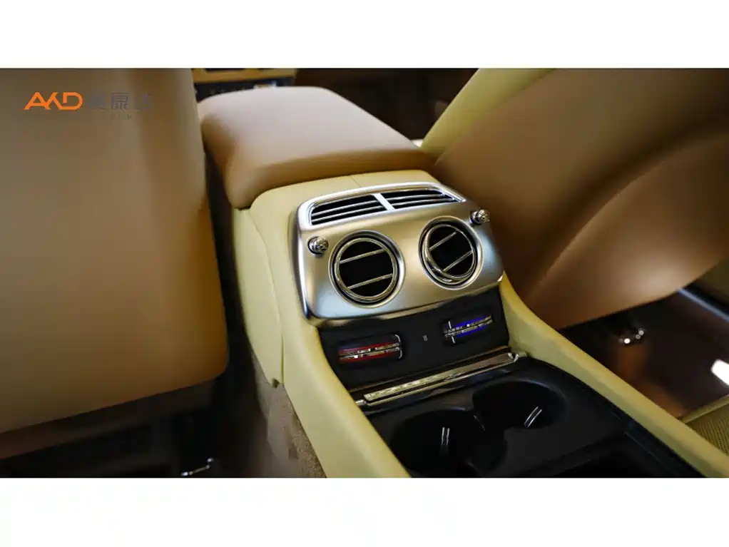 Фото 10 - Rolls-Royce Wraith