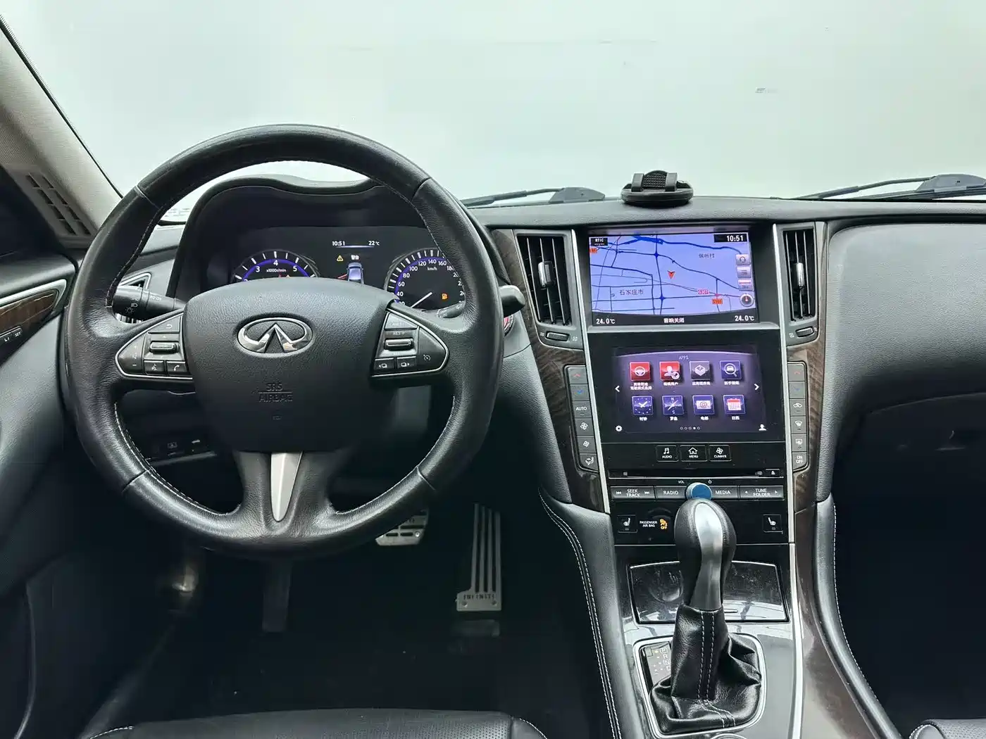 Photo 13 - Infiniti Q50L