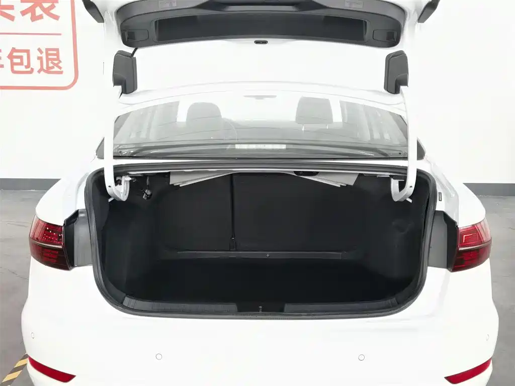 Volkswagen Sagitar 2021 200TSI DSG Surpassing Edition фото 16