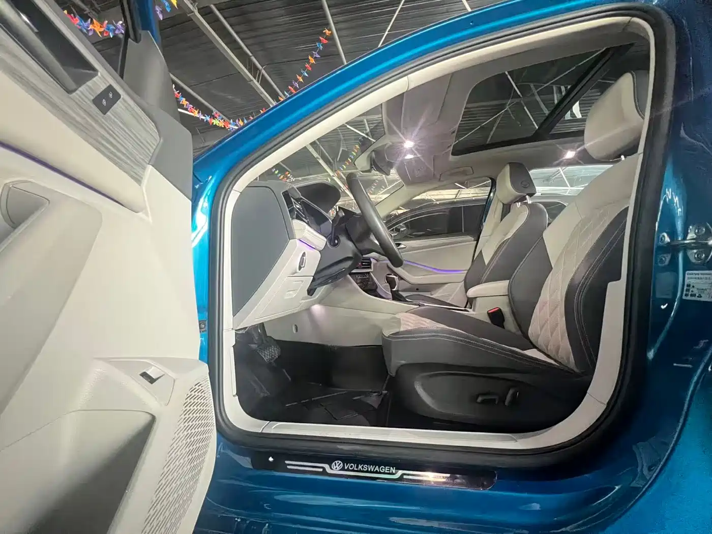 Volkswagen Sagitar 2023 Model Year 280TSI DSG Surpass Edition фото 22