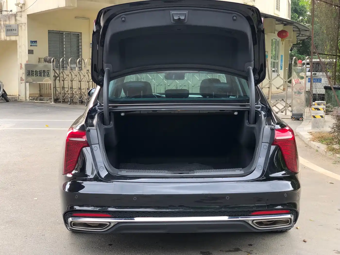 Hongqi H5 2024 1.5T DCT Smart Connect Flag Rhythm Edition фото 23