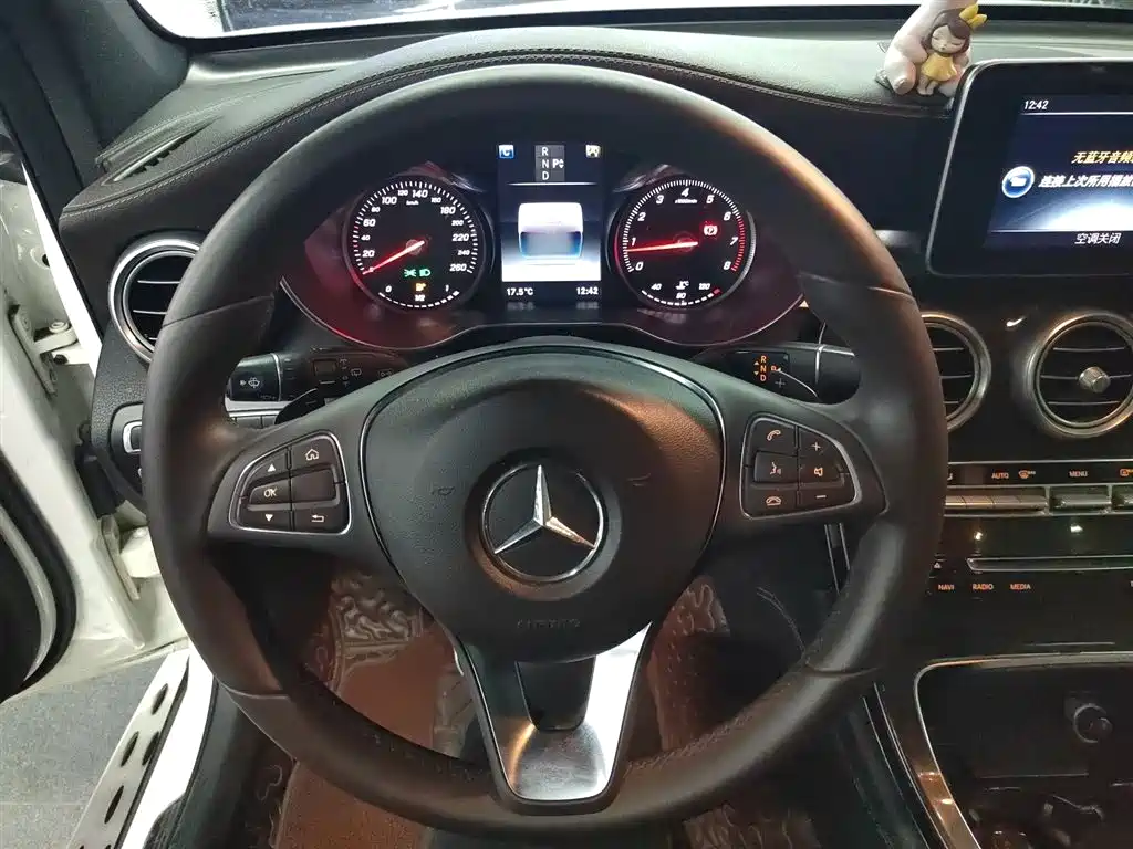 Mercedes-Benz GLC 2017 GLC 260 4MATIC Luxury фото 7