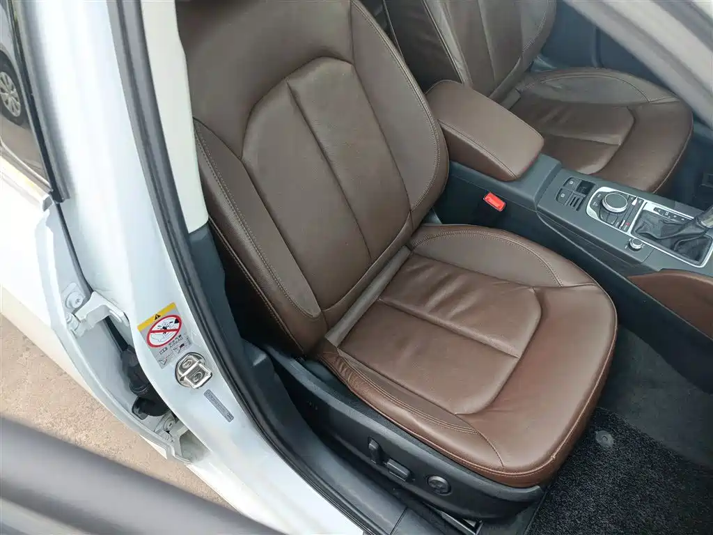 Audi A3 2014 Sportback 35 TFSI Automatic Comfort фото 20