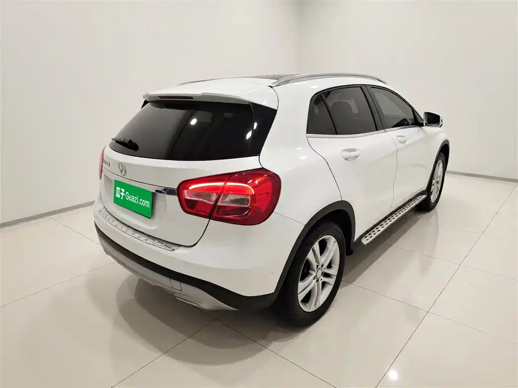 Mercedes-Benz GLA 2016 GLA 200 Dynamic фото 5