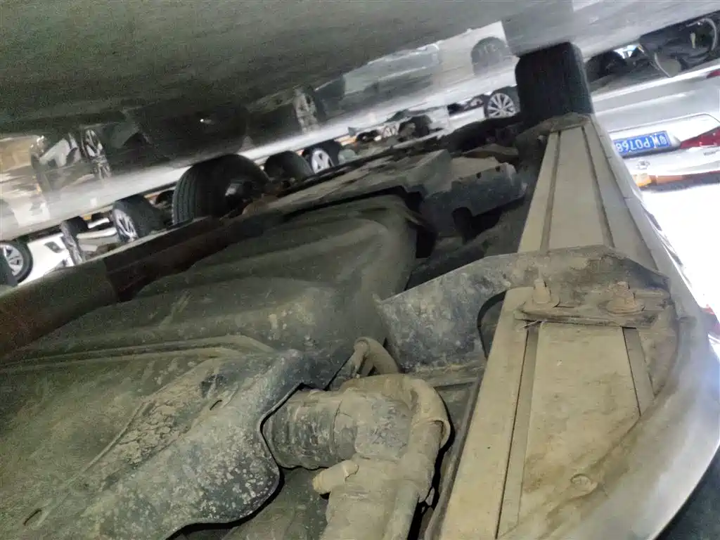 Toyota RAV4 Rongfang 2016 2.0L CVT 2WD Trend (China V) фото 22
