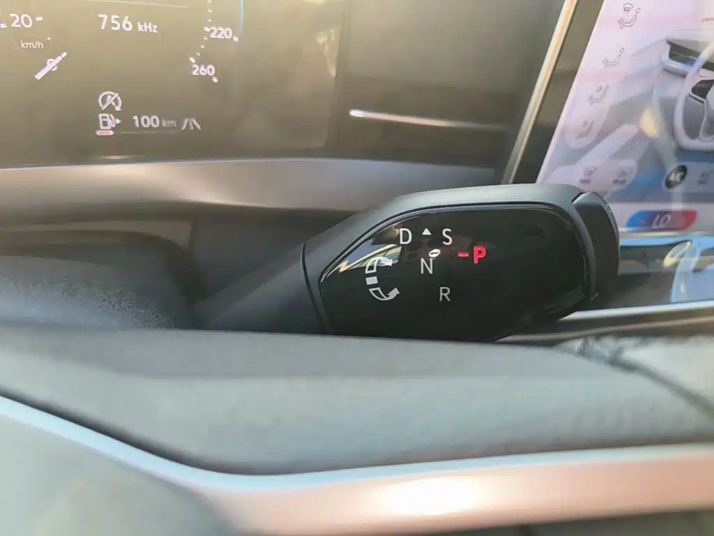 Volkswagen Sagitar 2026 2025 300TSI DSG Mid-range Edition