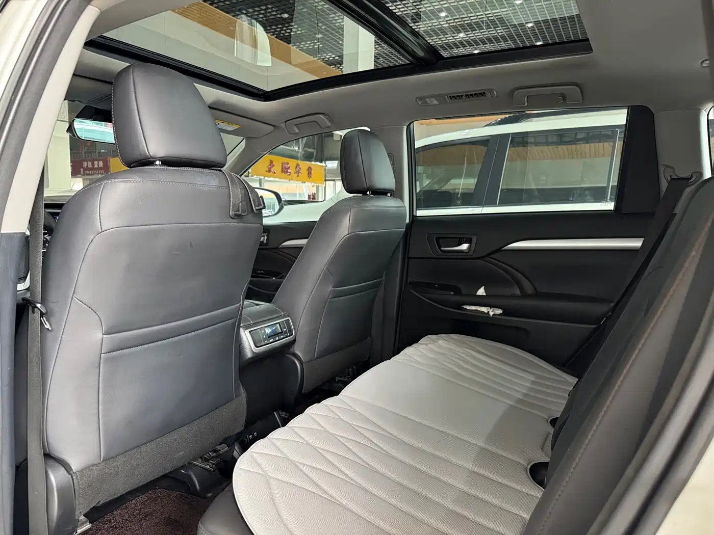 Toyota Highlander 2018 2.0T 4WD Luxury 7-seater China VI фото 5