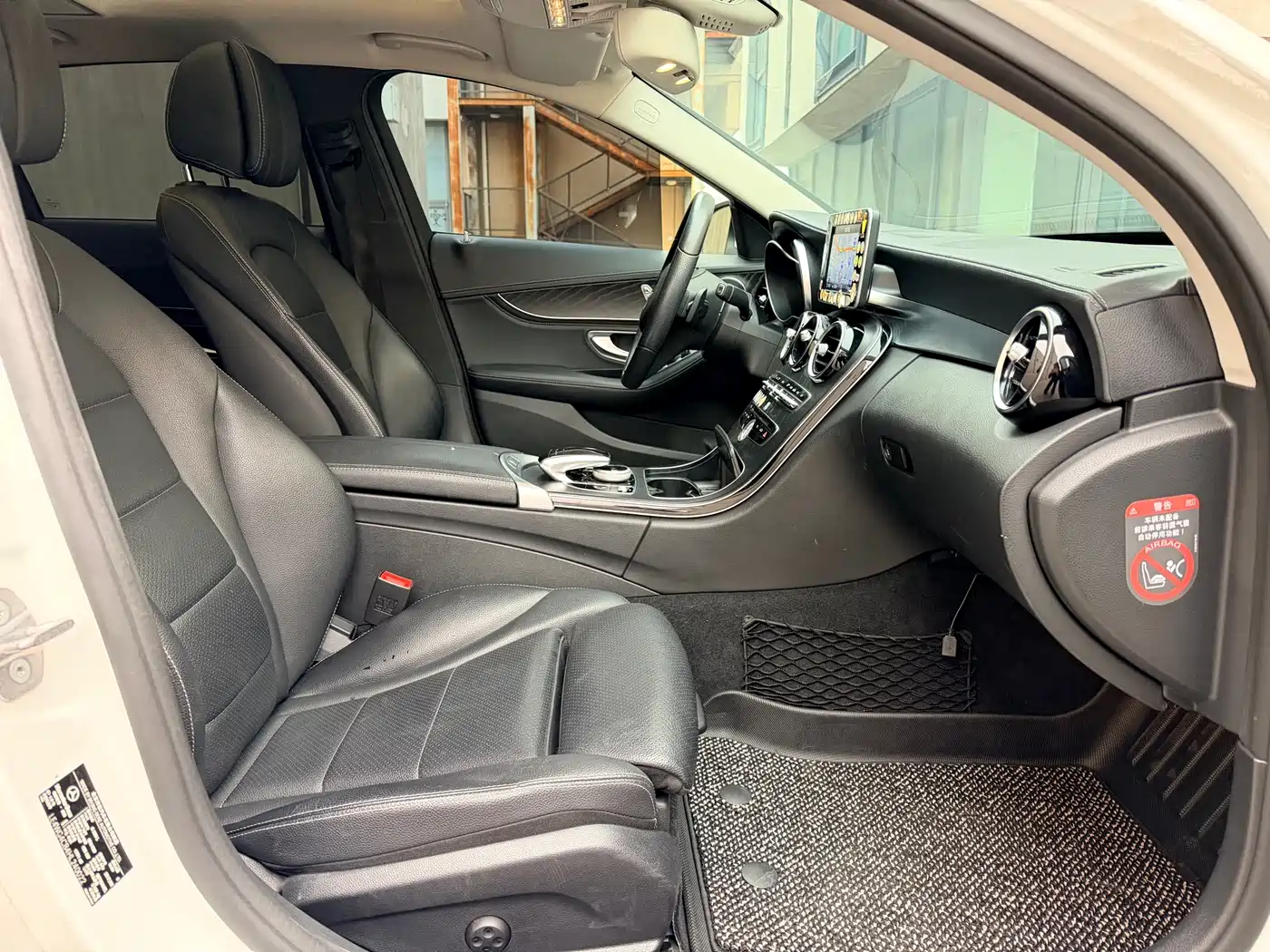 Mercedes-Benz C-Class 2017 C 200 L Sport фото 18