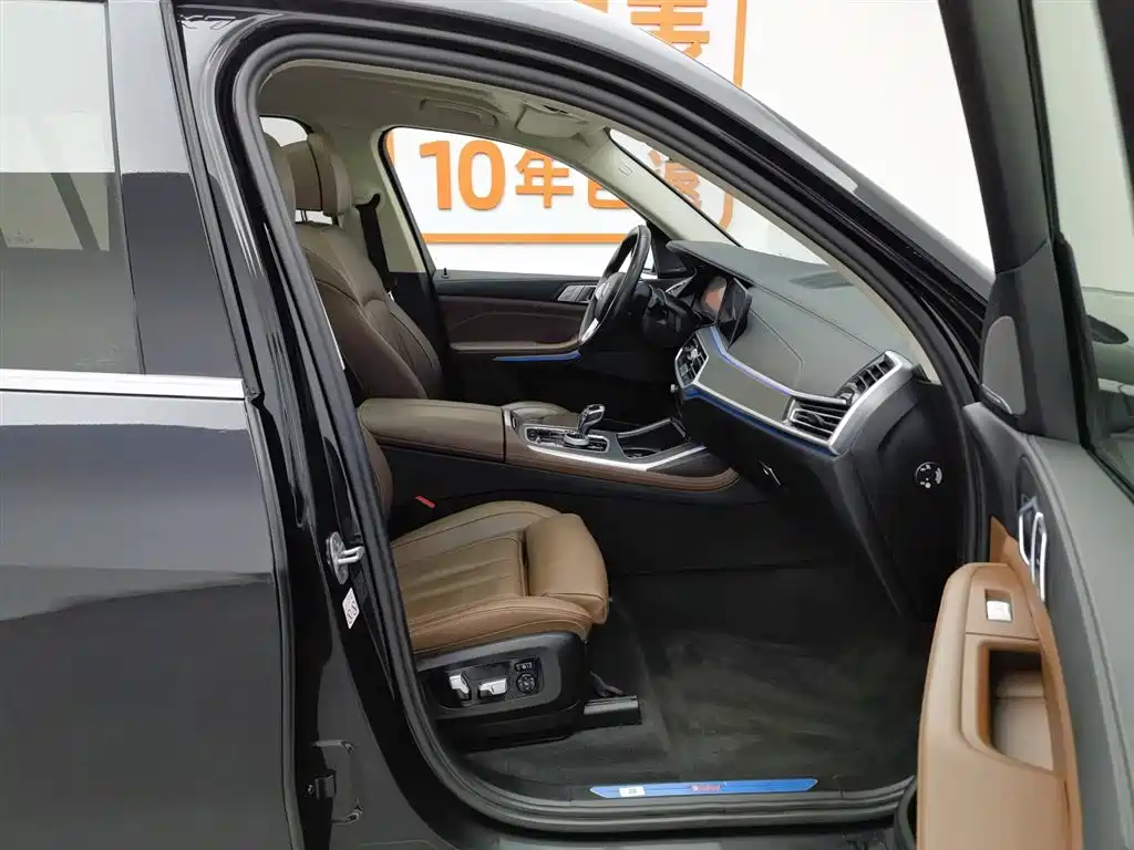 BMW X7 2022 xDrive40i Leading Luxury Package фото 23