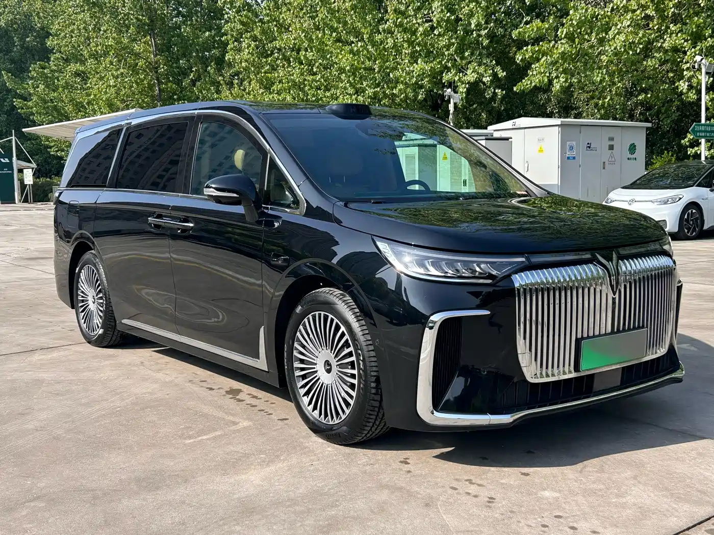 Voyah Auto Voyah Dreamer 2025 EV AWD Flagship Qiankun Edition фото 3