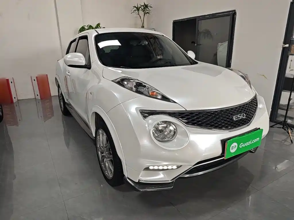 Infiniti ESQ 2017 2014 1.6L Free Edition