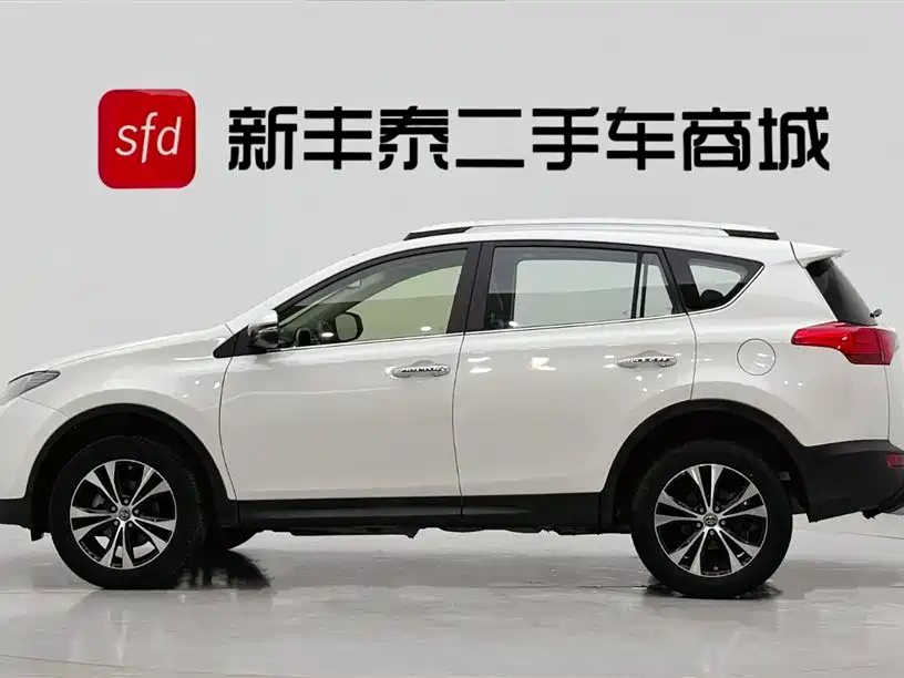 Toyota RAV4 Rongfang 2015 2.5L Automatic 4WD Elite Edition фото 4