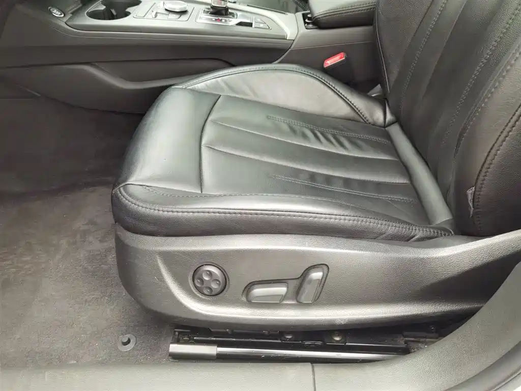 Audi A4L 2017 40 TFSI Progressive фото 20