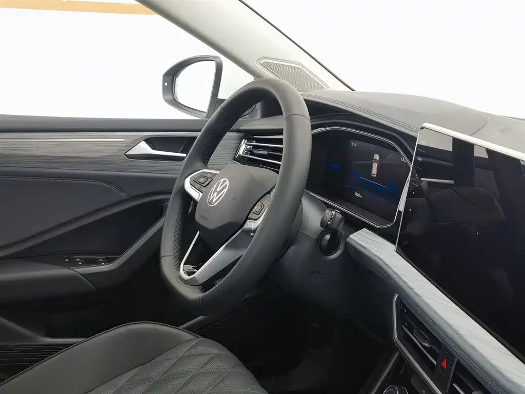 Volkswagen Sagitar 2025 300TSI DSG Surpass Edition фото 22