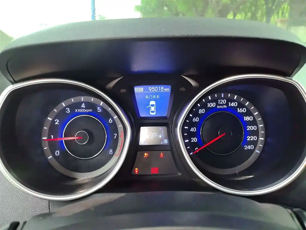 Hyundai Langdong 2015 1.6L Auto Premium фото 4