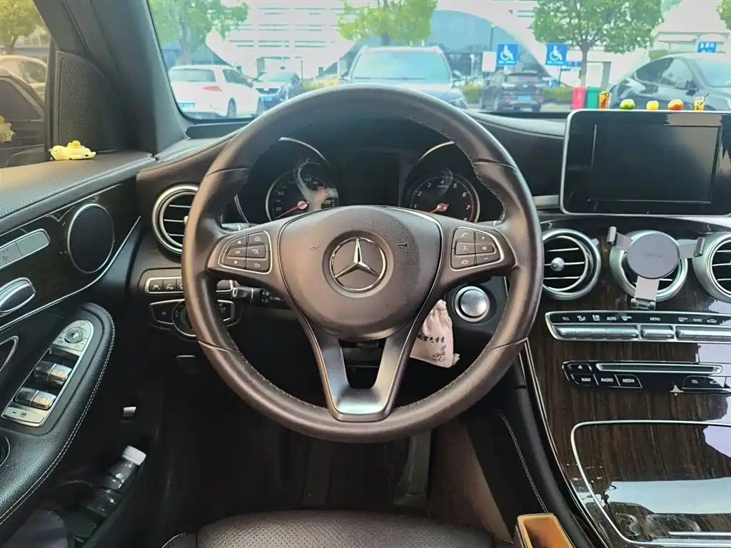 Mercedes-Benz GLC 2018 Facelift GLC 260 4MATIC Luxury фото 6