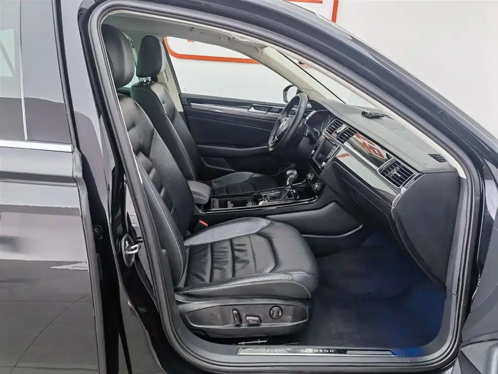 Volkswagen Phideon 2016 380TSI 2WD Prestige Edition фото 23